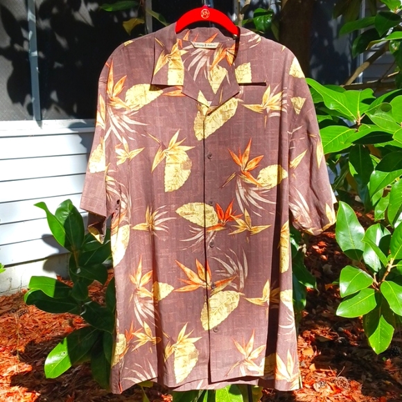 Tommy Bahama Men's Short Sleeve Silk Shirt Hawaiian Print Button Front Size L - Picture 1 of 15
